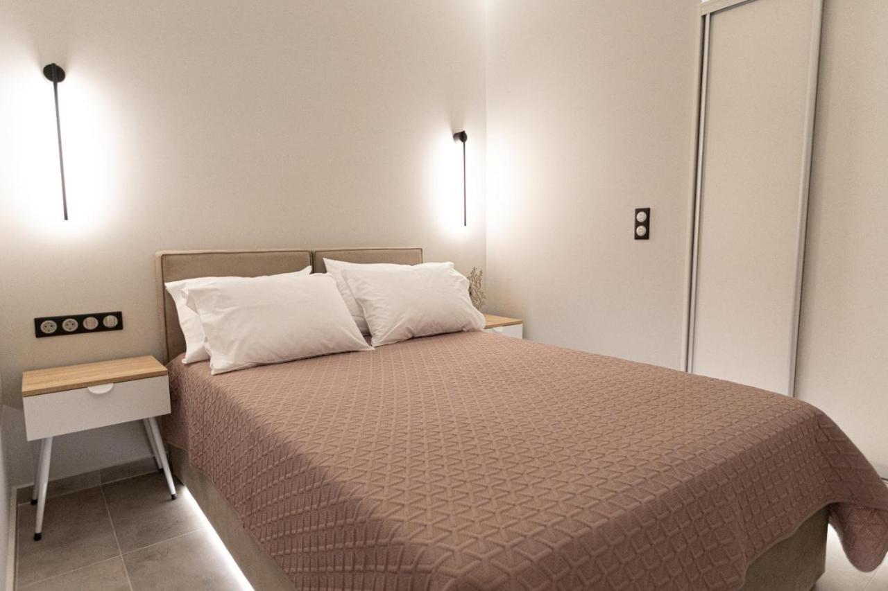 Billmar Luxury Apartment In The Center Of ยีธิโอ ภายนอก รูปภาพ