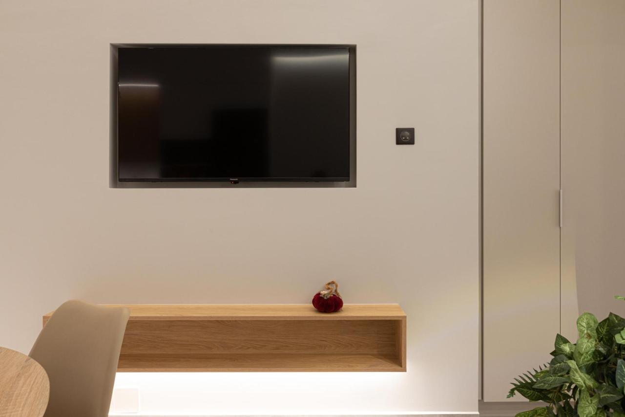 Billmar Luxury Apartment In The Center Of ยีธิโอ ภายนอก รูปภาพ