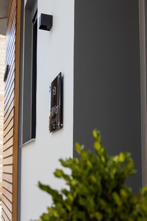 Billmar Luxury Apartment In The Center Of ยีธิโอ ภายนอก รูปภาพ